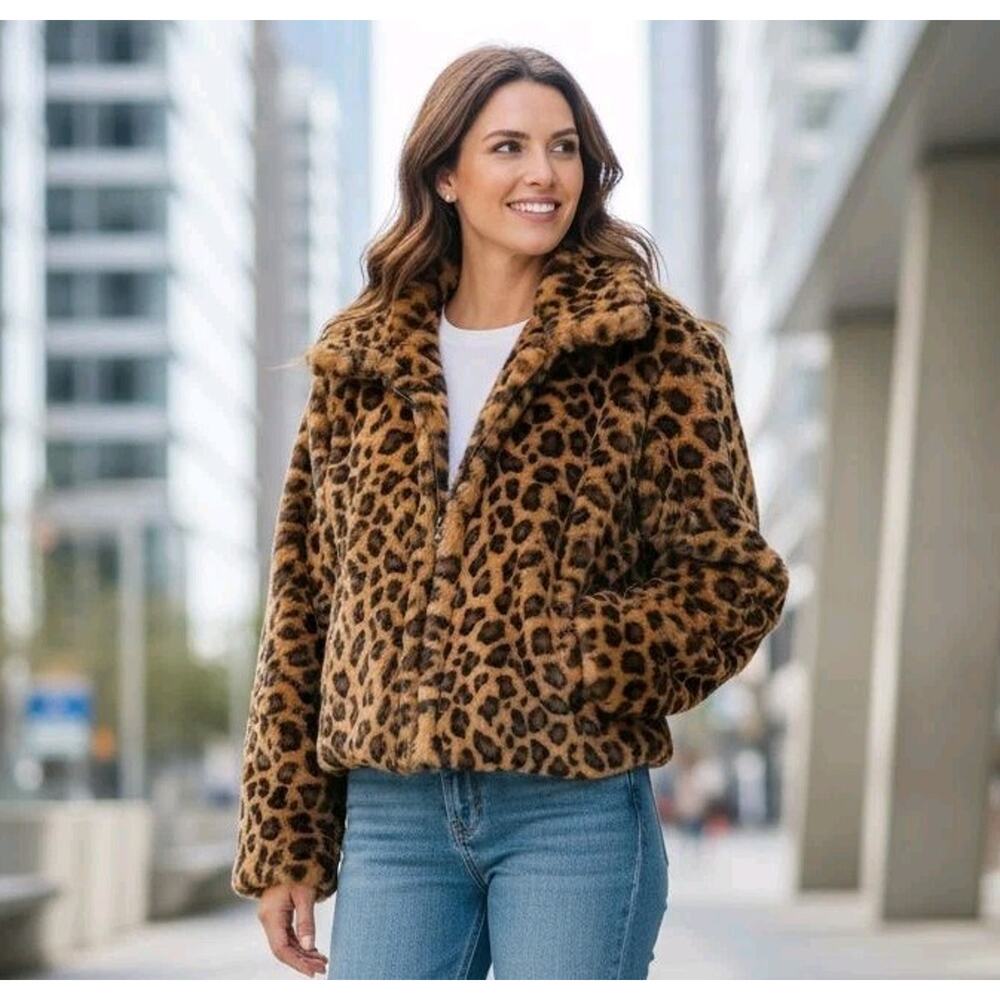 Vintage VIVA Leopard Short Jacket M Oversized Boxy Animal Print Thick Faux Fur